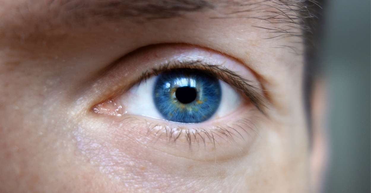 Sueño de Ojos Azules – 20 Tipos y sus Interpretaciones