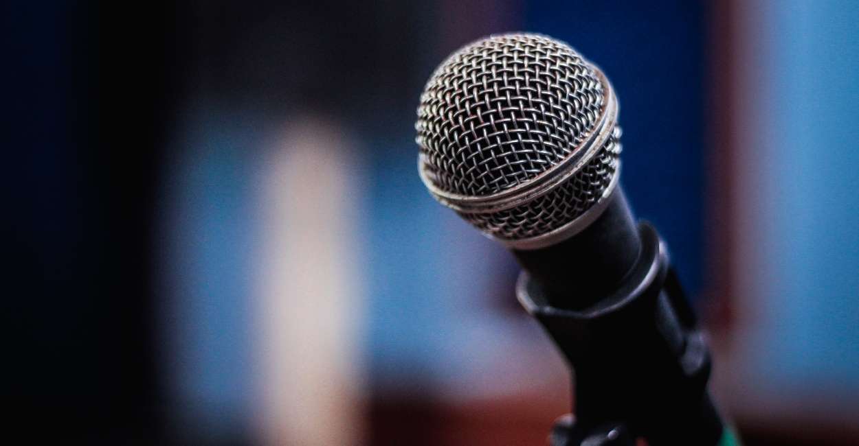 Sueño de micrófono: 20 tipos y sus interpretaciones