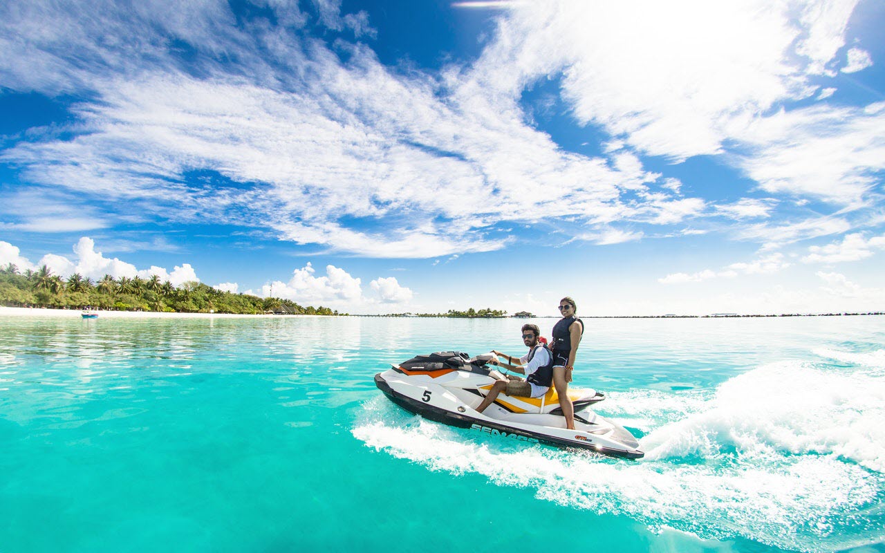 El Significado e Interpretación de los Sueños con Motos de Agua