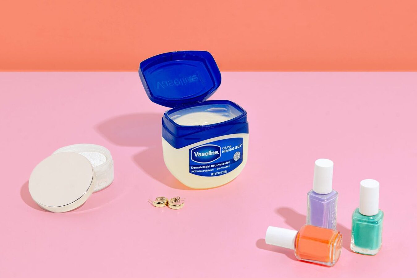 44 usos geniales de la vaselina para tu rutina de belleza